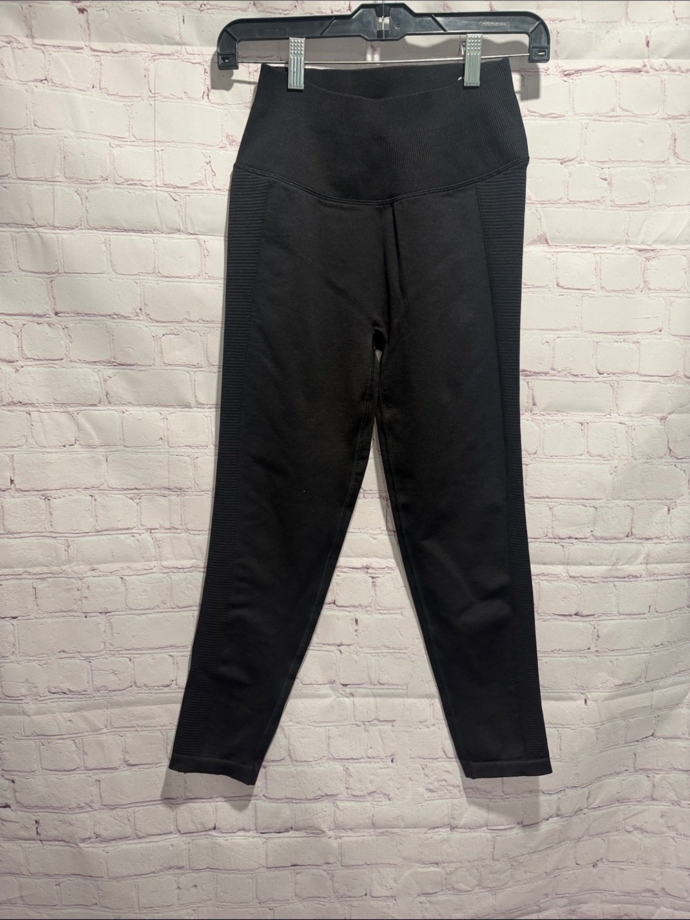 OFFLINE By Aerie Real Me High Waisted Extra Hold Thick Legging Woman’s L Black